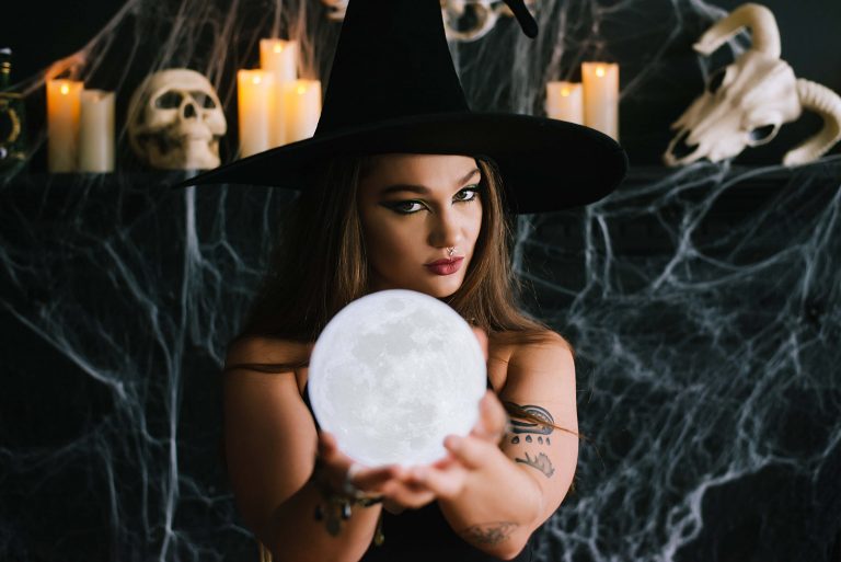 Dark Beauty Witch Themed Photo Shoot (2)