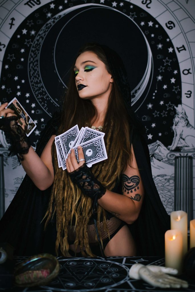 Pretty Female Witch Themed Halloween Photo Shoot (3)