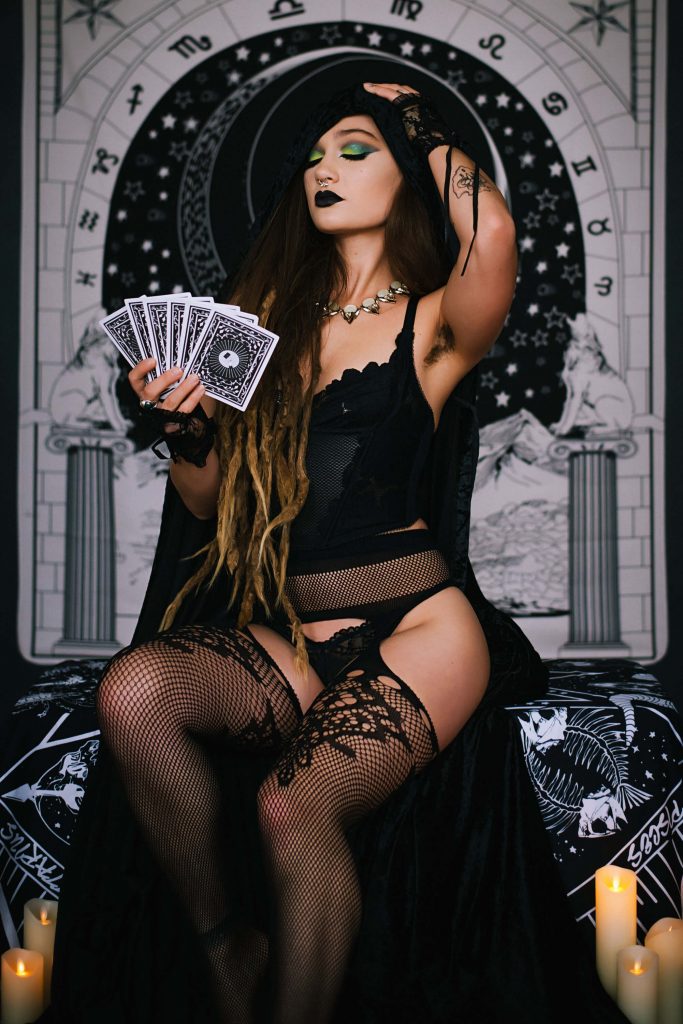 Pretty Female Witch Themed Halloween Photo Shoot (4)