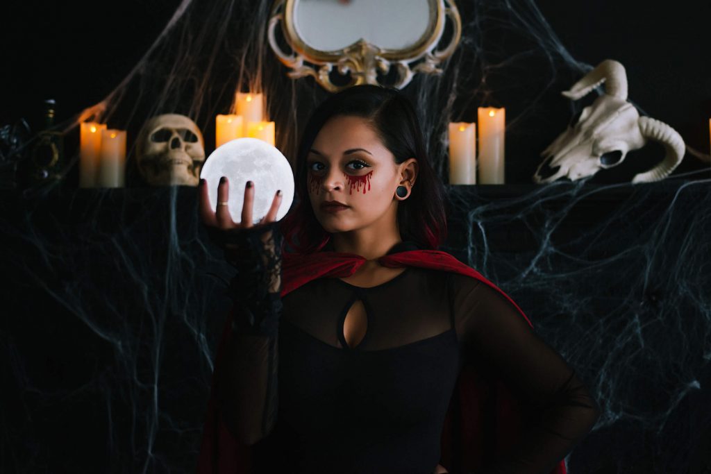 Vampire Themed Halloween Photo Shoot with Moon and Creepy Set (1)